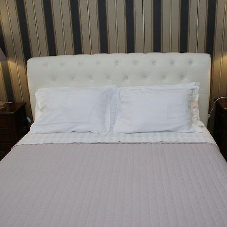 Landlord In Trastevere Rome Room photo